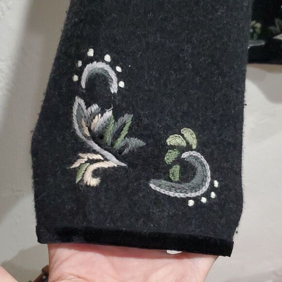 Icelandic Design 100% Wool Embroidered Sweater with Velvet Border Size XXL - Picture 6 of 12